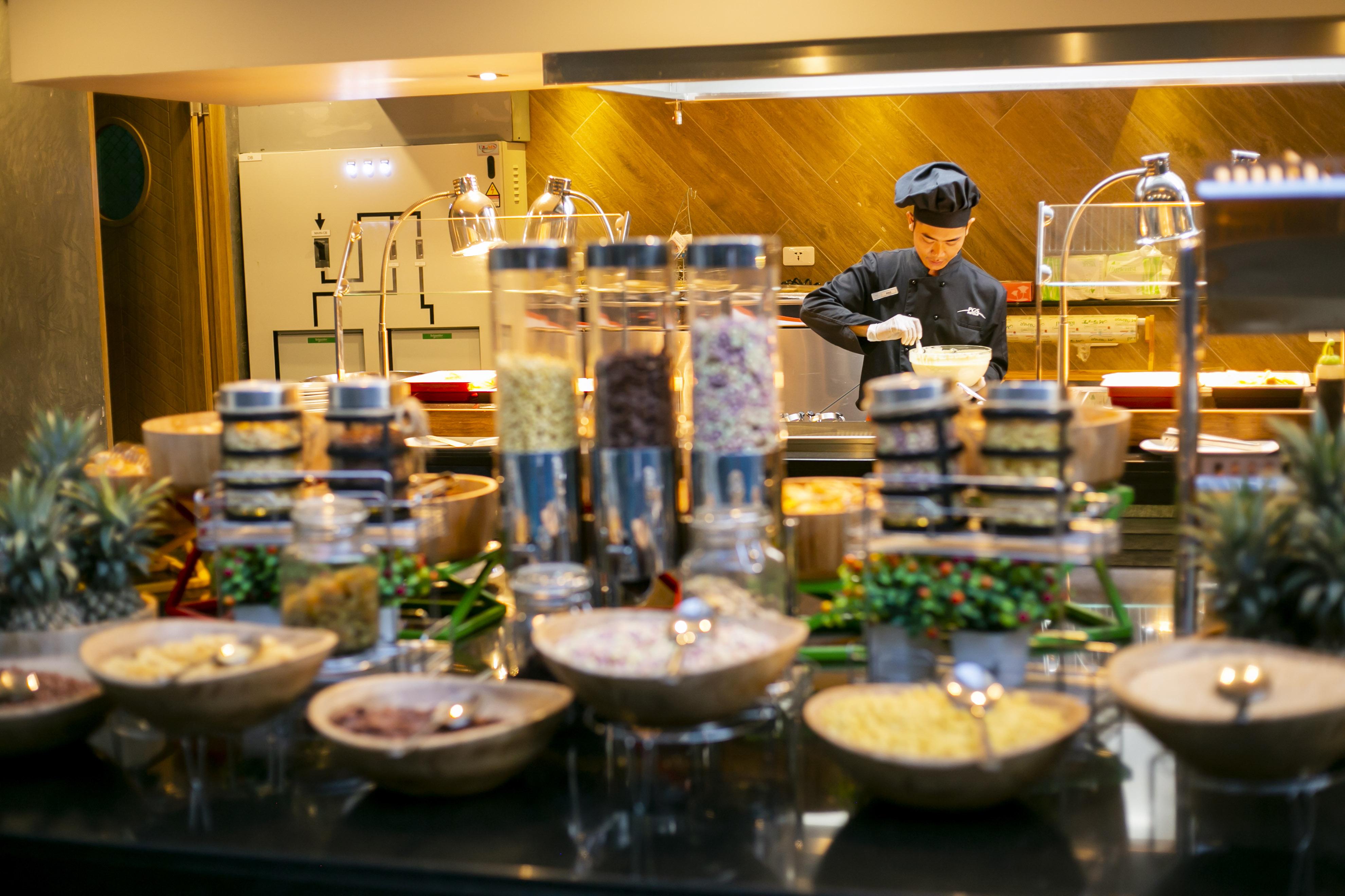 Woovo Phuket Kata Hotel Ngoại thất bức ảnh