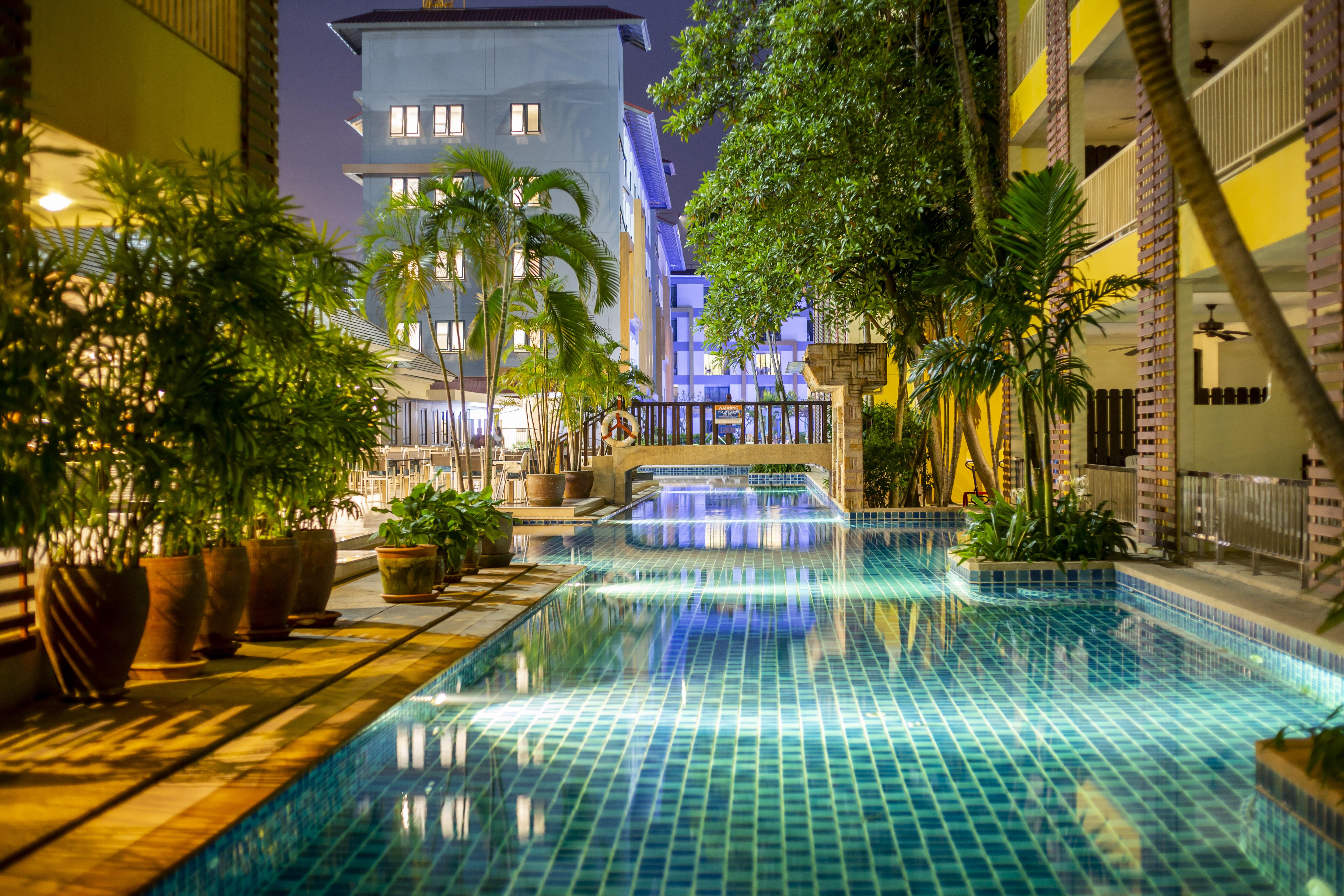 Woovo Phuket Kata Hotel Ngoại thất bức ảnh
