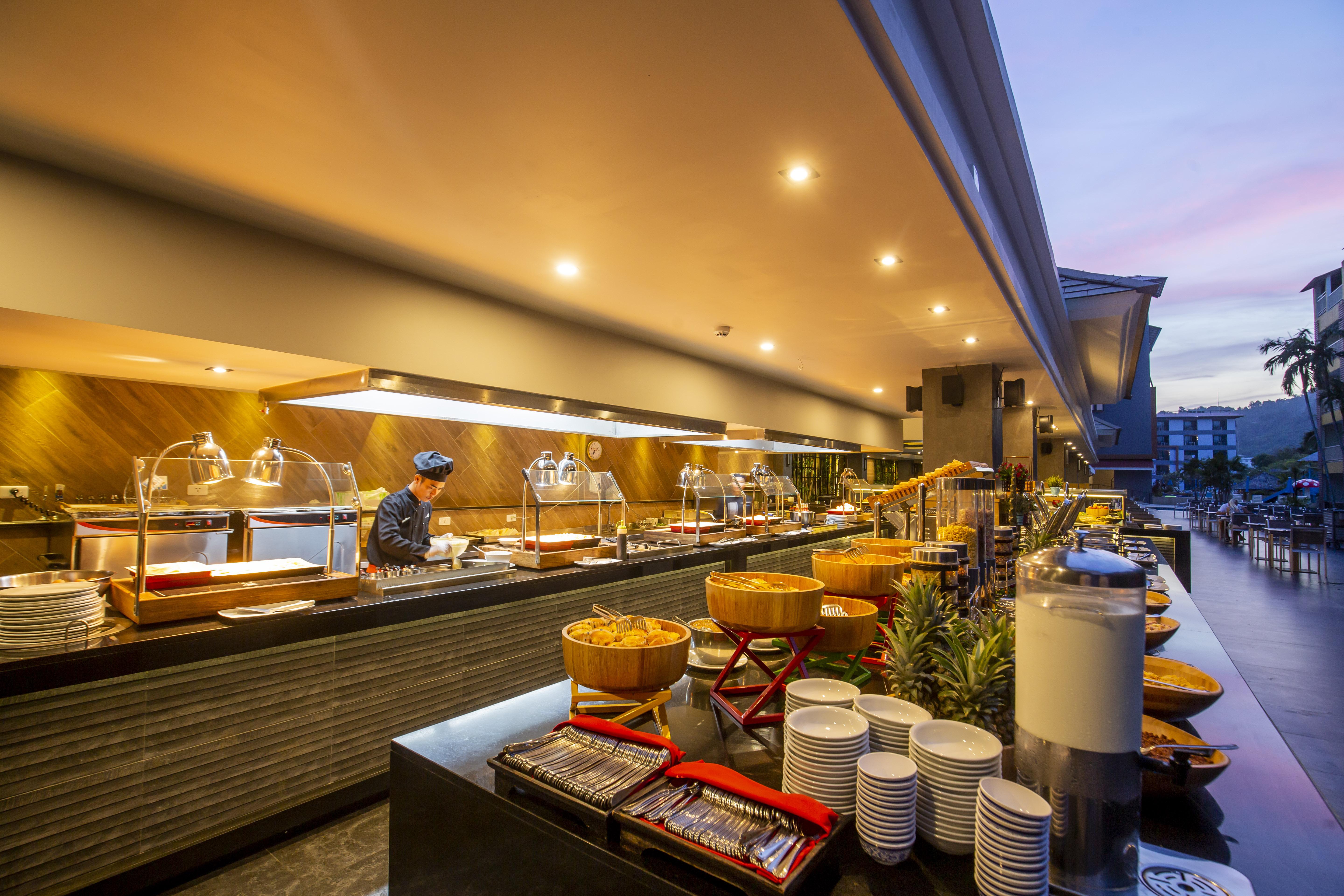 Woovo Phuket Kata Hotel Ngoại thất bức ảnh